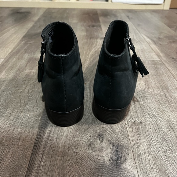 Collection by Clark’s charcoal zip boots with tassel zippers size 11 - Picture 4 of 6